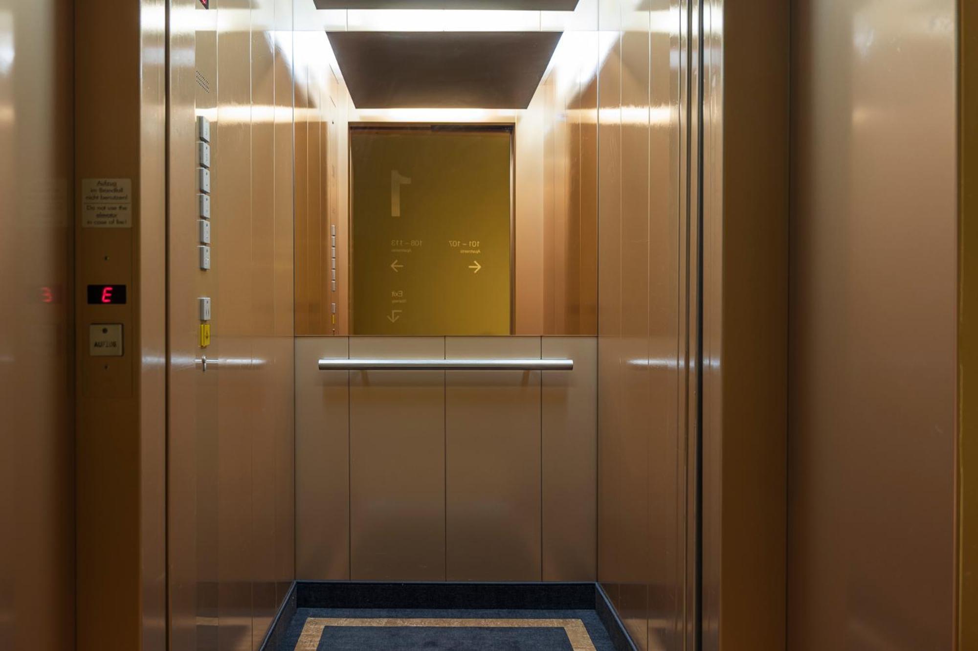 Leipzig Suites Bagian luar foto